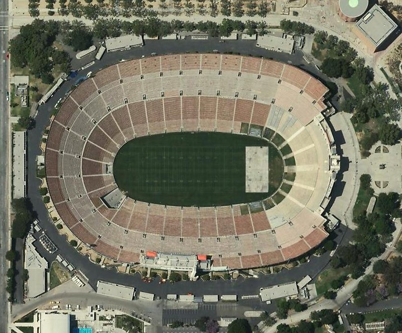 LA_Memorial_Coliseum_aerial